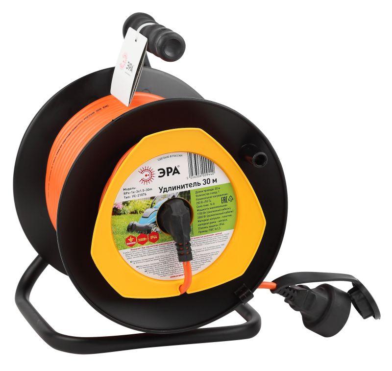 Удлинитель на пластик. катушке 1х30м с заземл. 16А IP44 RPx-1e-3х1.5-30m ПВС 3х1.5 Эра Б0046838