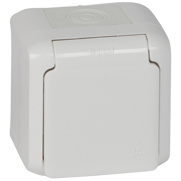 WHITE IP44 SCHUKO 2P+E  SOCKET