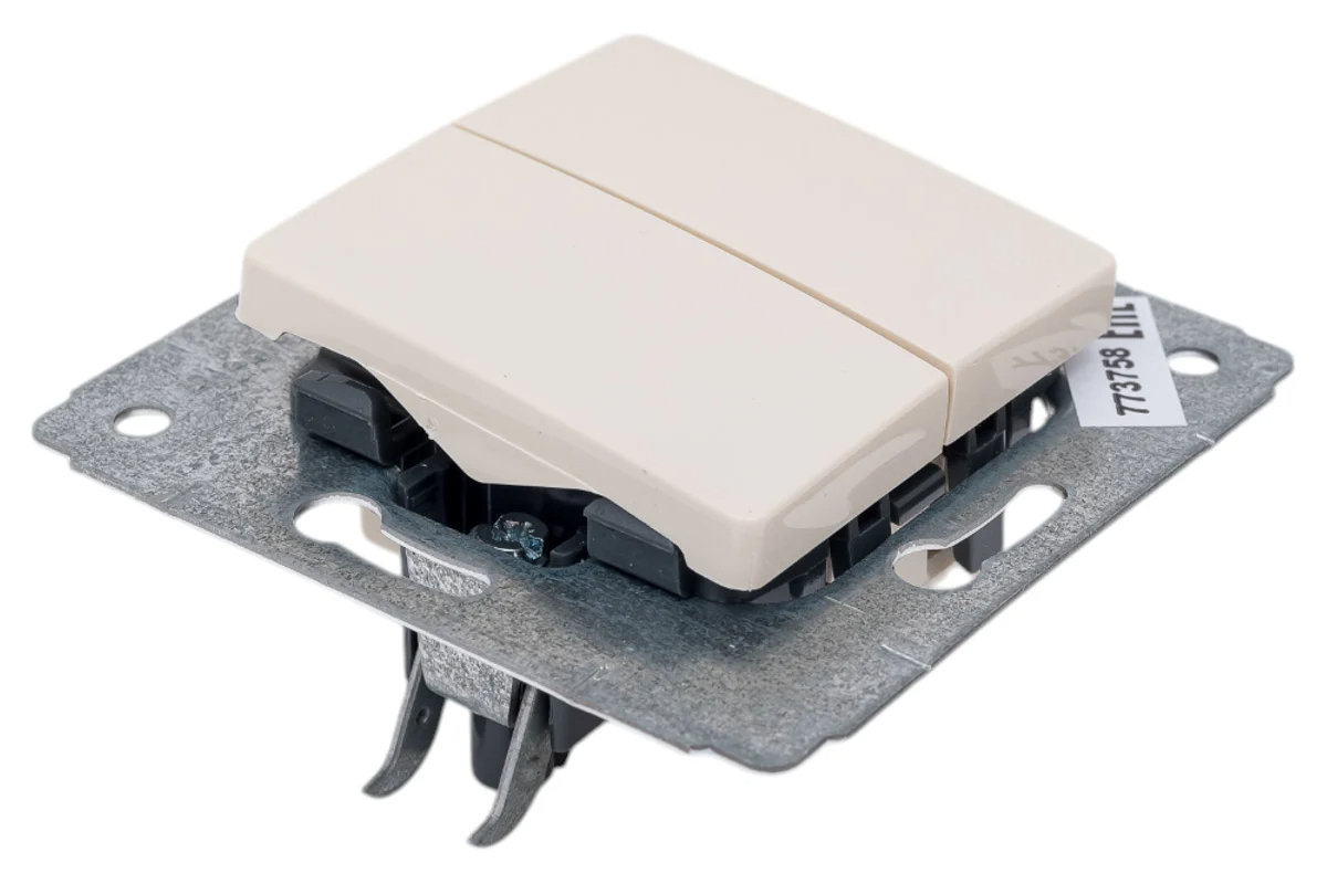 Выключатель 2-кл. СП Cariva 10А IP20 сл. кость (DIY-упак.) Leg 695904